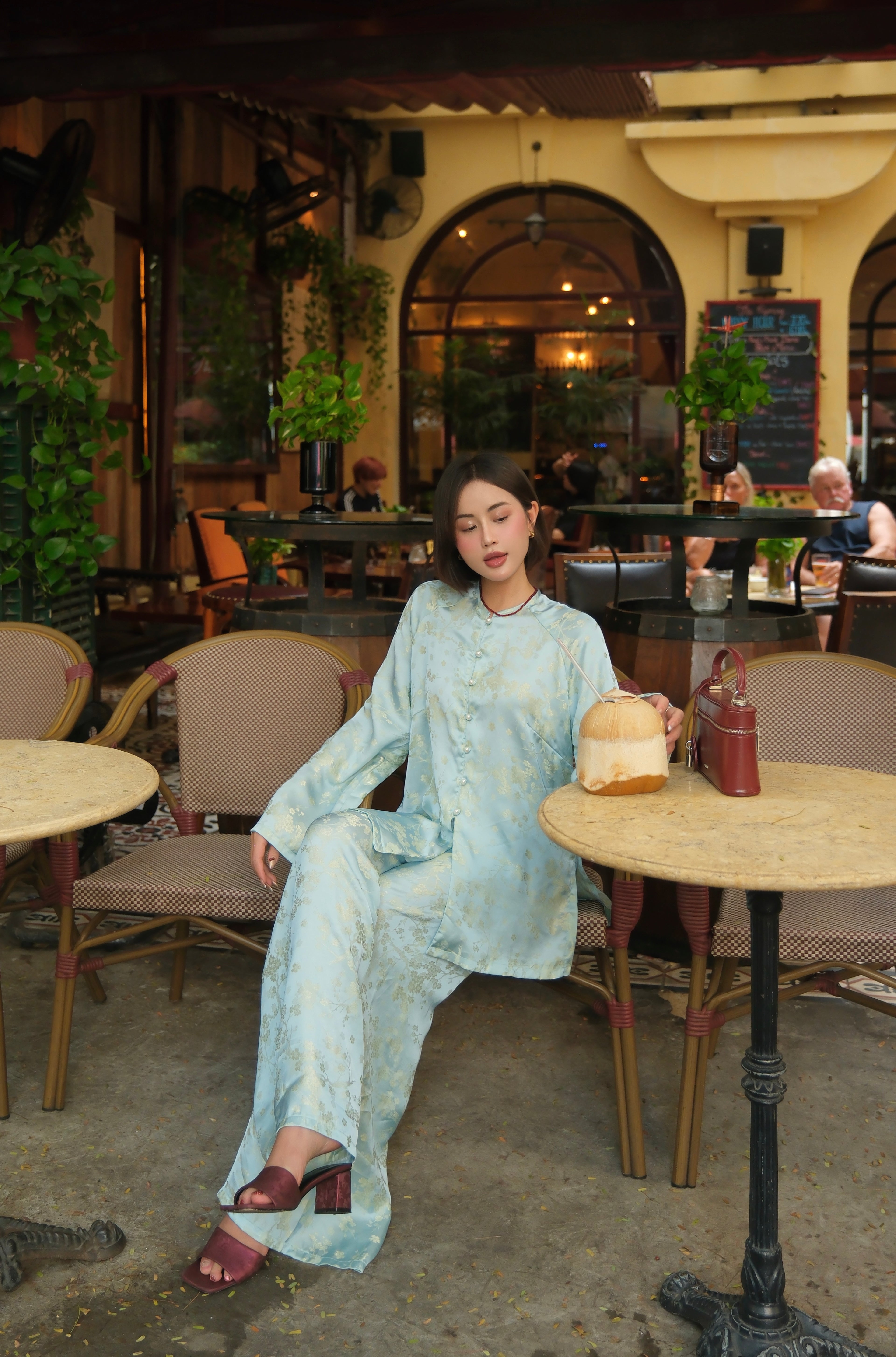 NGỌC HOA