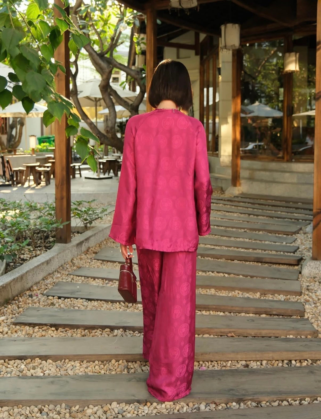 HỒNG NGỌC