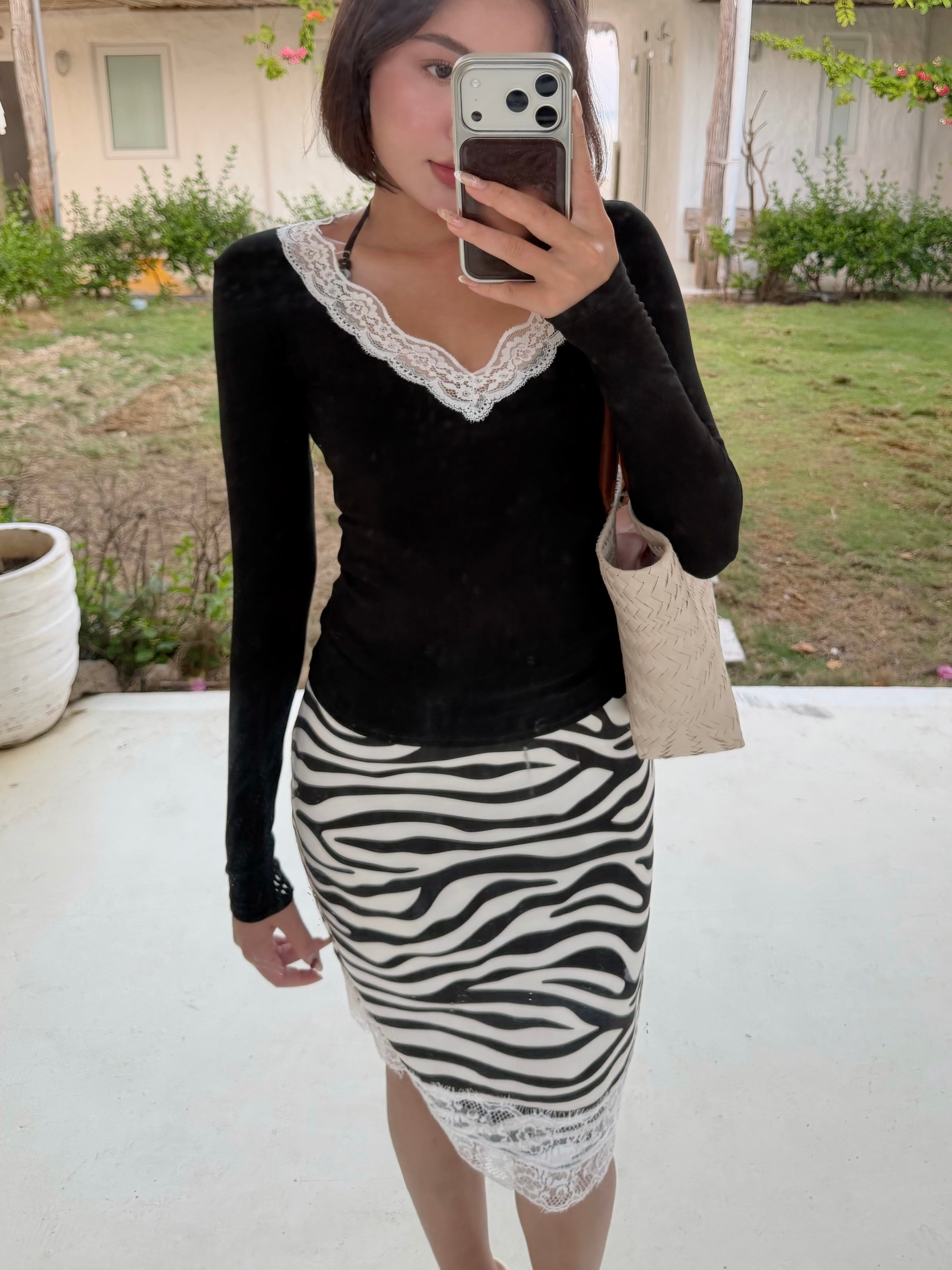 LACE VELVET TOP