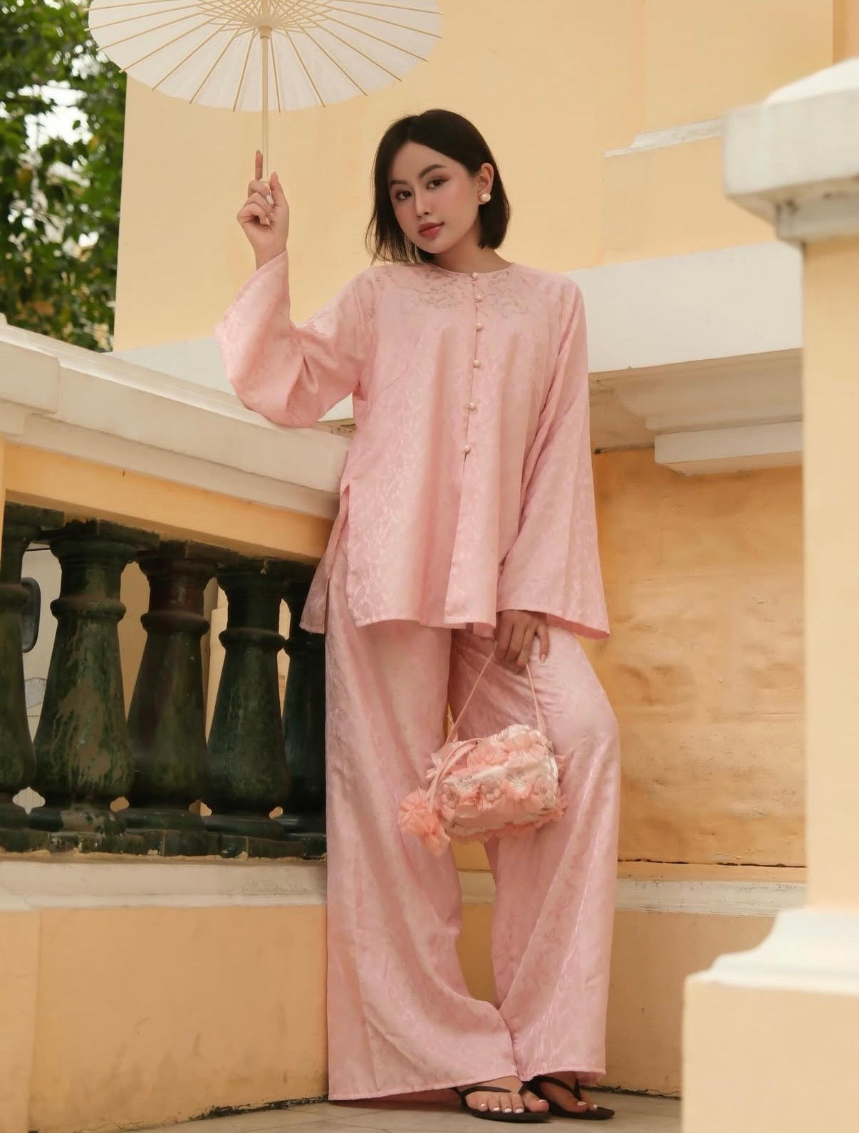 NGỌC NGÀ