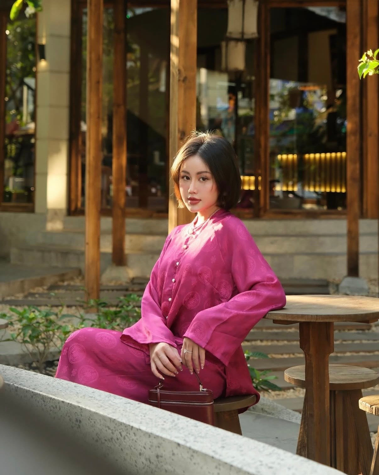 HỒNG NGỌC