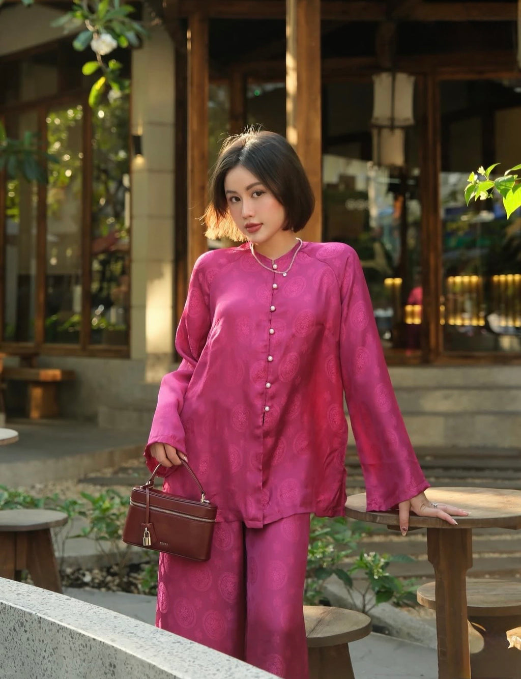 HỒNG NGỌC