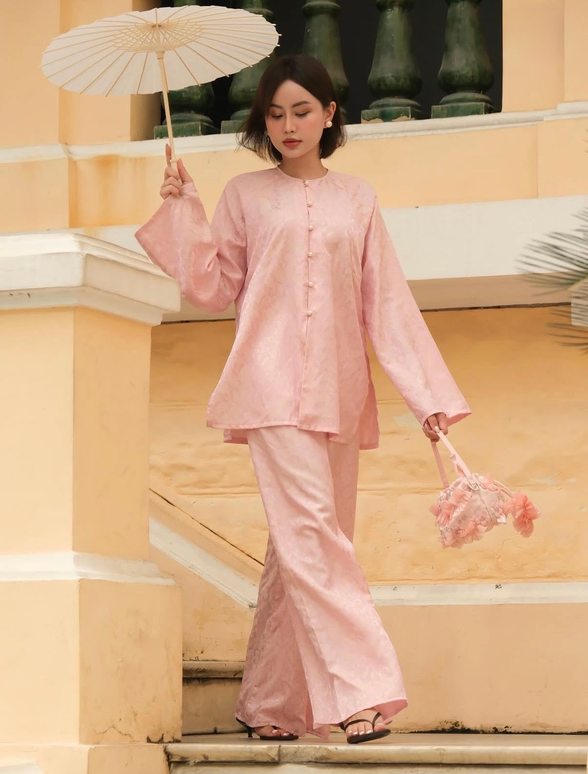 NGỌC NGÀ